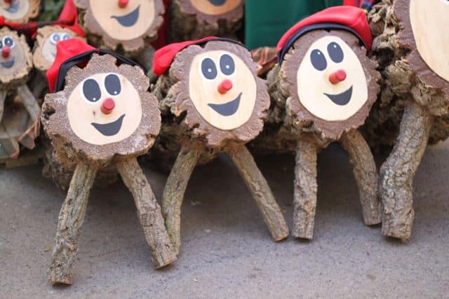 Give your Catalan Christmas log some lovin'.