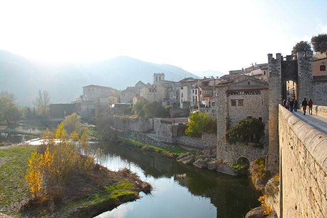 Besalú bridge