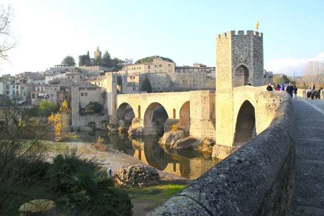 Besalu bridge