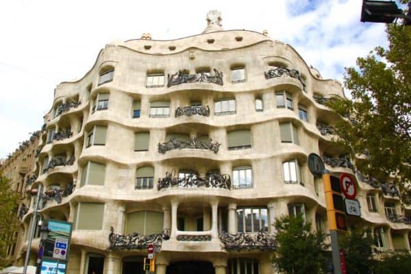 What to visit in Barcelona: La Pedrera by Antoni Gaudí