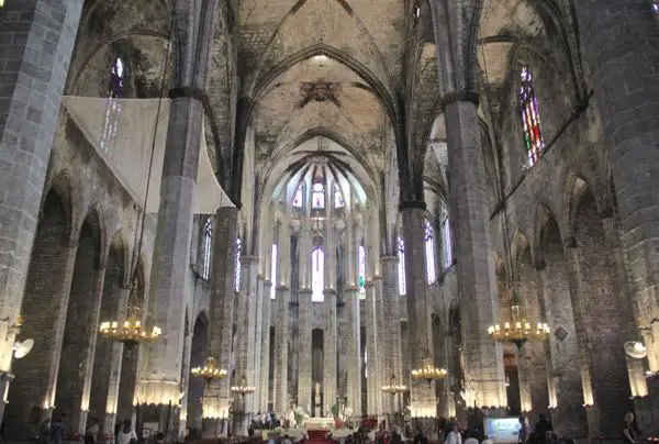 Santa Maria del mar: Barcelona places to visit